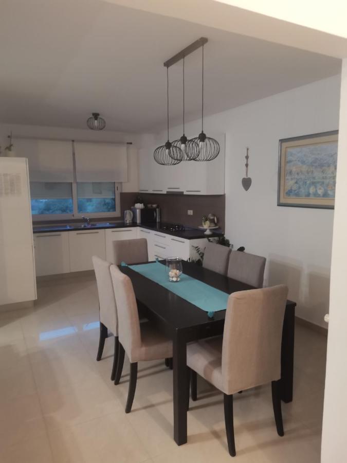 Apartman Ana Kampor Εξωτερικό φωτογραφία